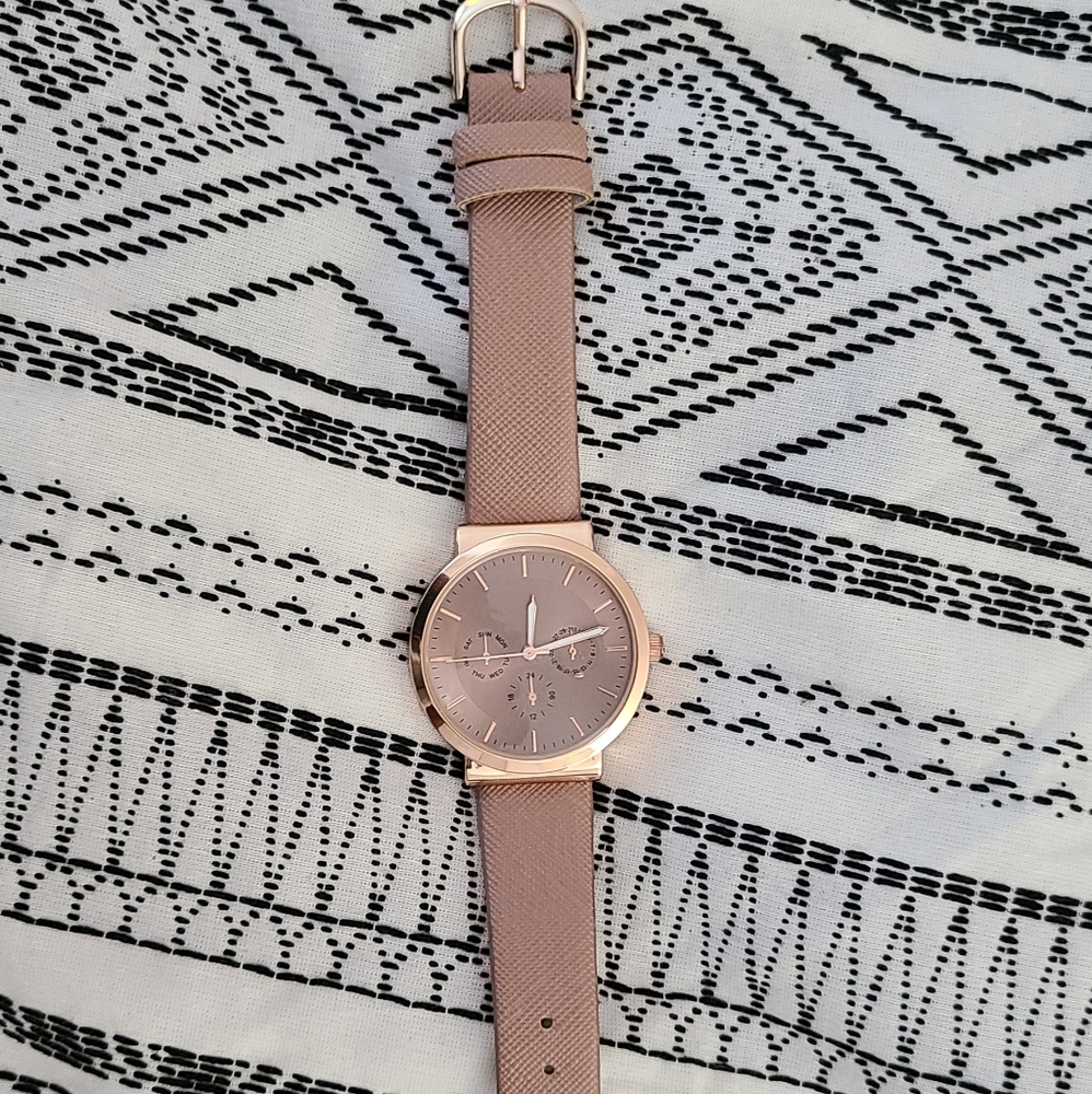 Watch - Picture 2 of 2